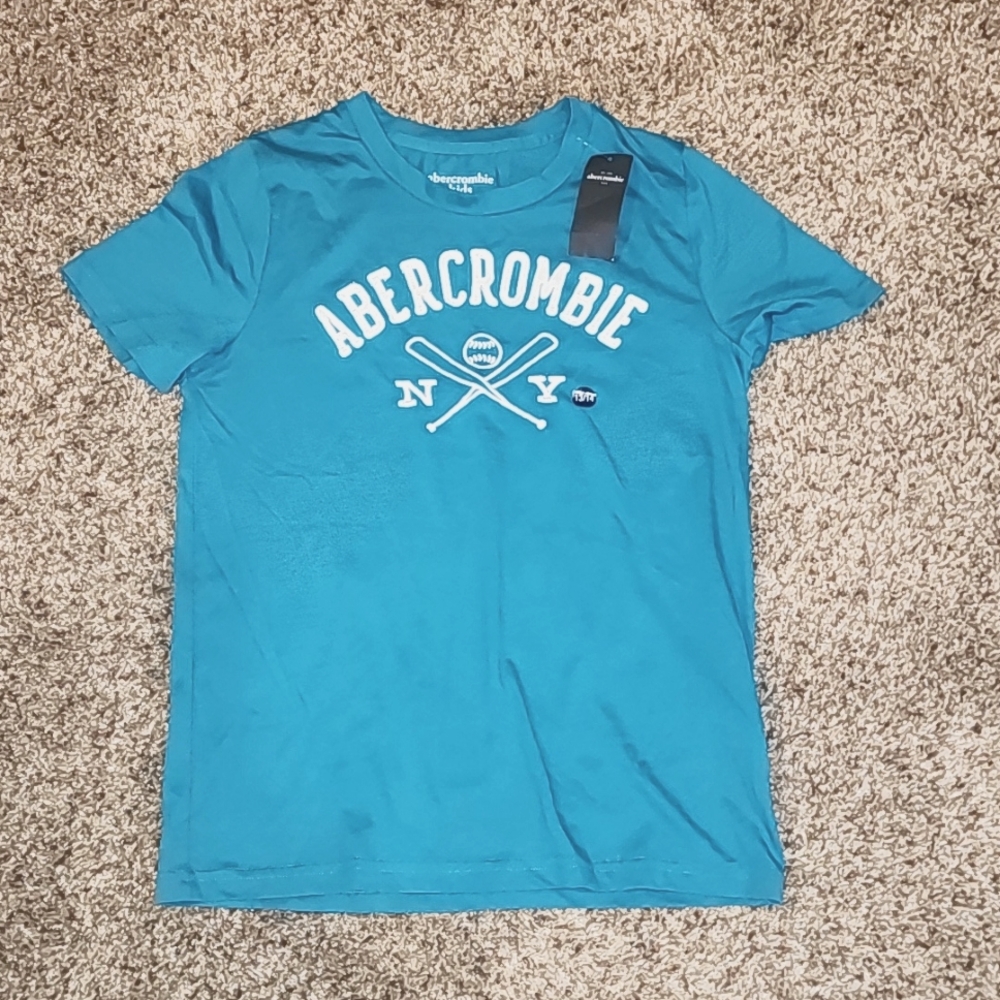 New AbercrombieT-shirt size 13/14 (M/L)